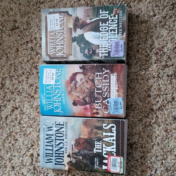 Three William Johnstone books, used. - Picture 1 of 4